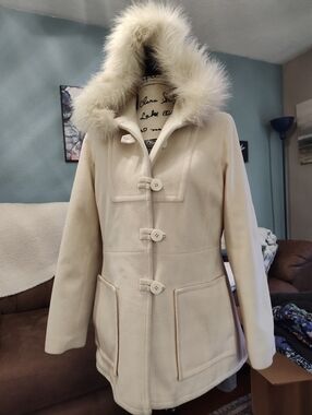 Izzi Collections Women’s Cream Hooded Toggle Coat with Faux Fur Trim